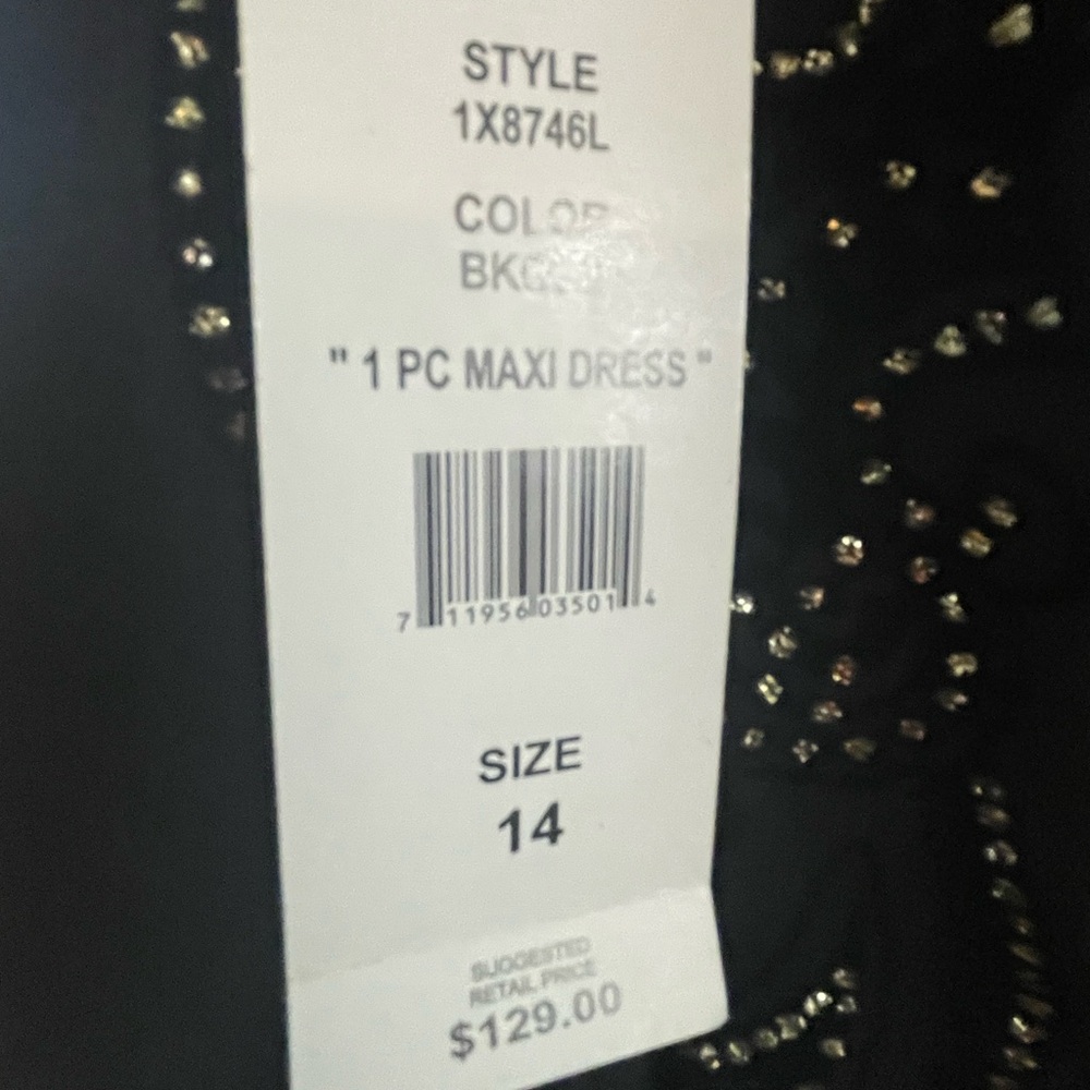 Elegant Black Beaded Evening Dress with Capelet - Picture 2 of 4